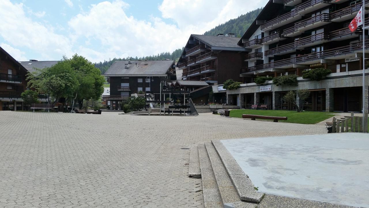 Holidays Groupes Anzere Luaran gambar