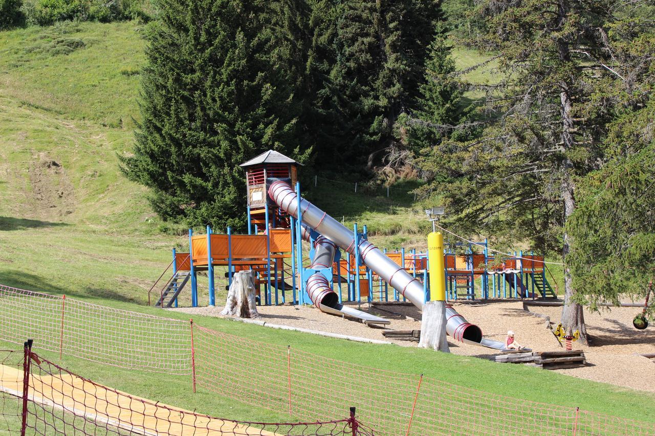 Holidays Groupes Anzere Luaran gambar